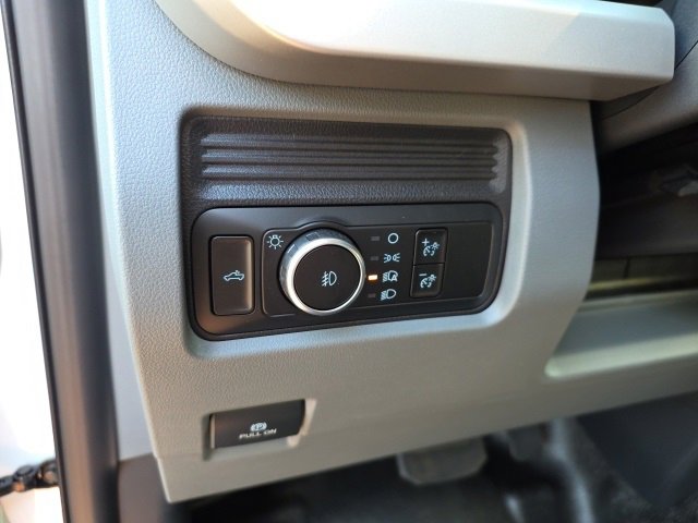 New 2026 Ford F550 4x4 Crew Cab Super Duty image 13