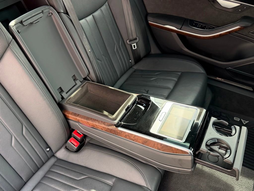 Used 2021 Audi A8 L 4.0T w/ Executive Plus Package image 32