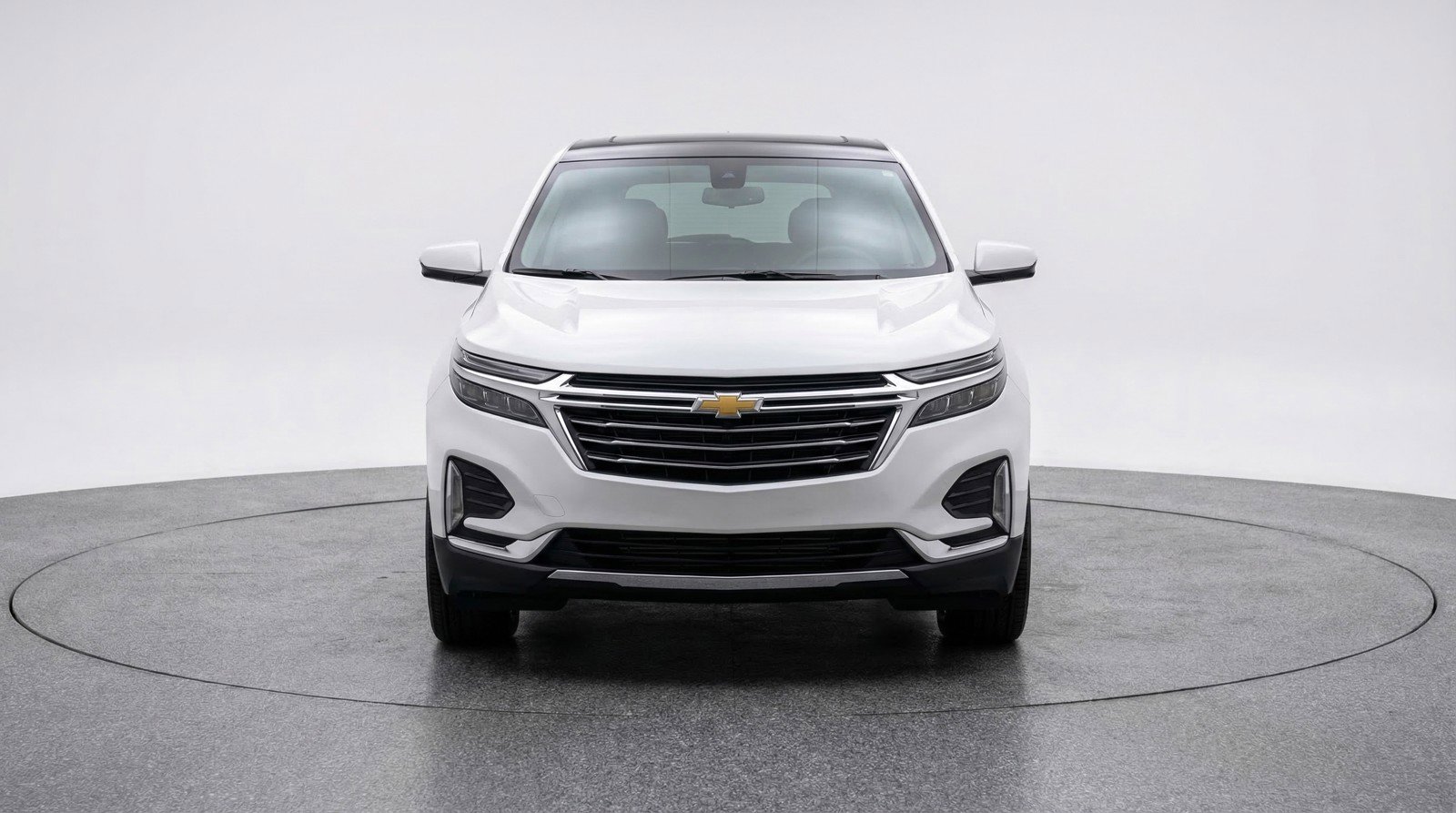 Used 2025 Chevrolet Equinox LT image 2