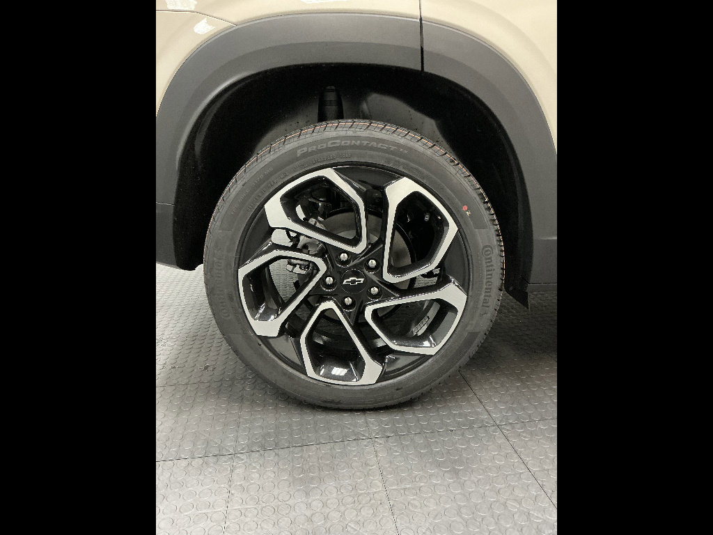 New 2026 Chevrolet Trax RS FWD image 38