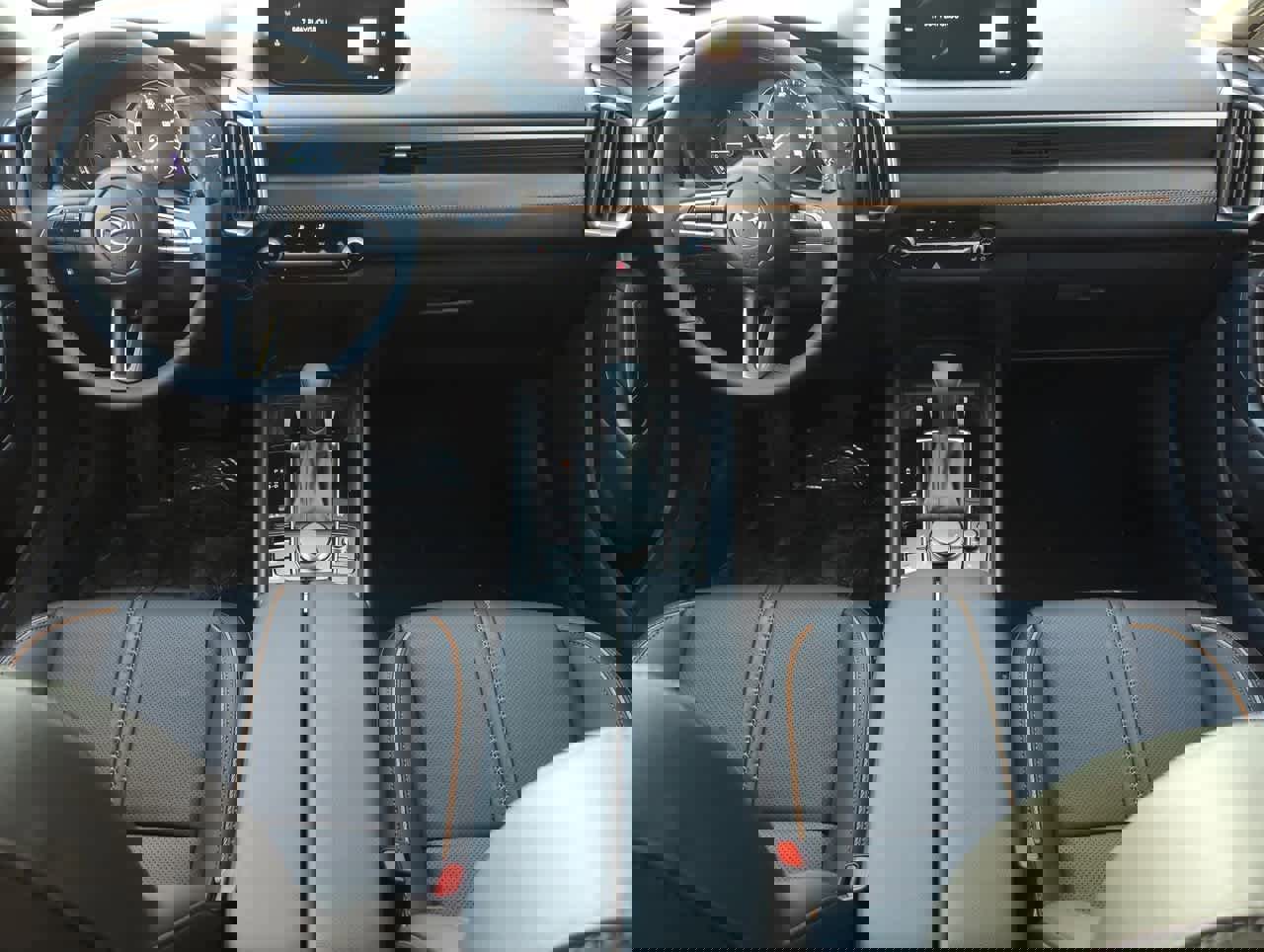 Used 2025 MAZDA CX-50 AWD 2.5 Hybrid w/ Weather Package image 13