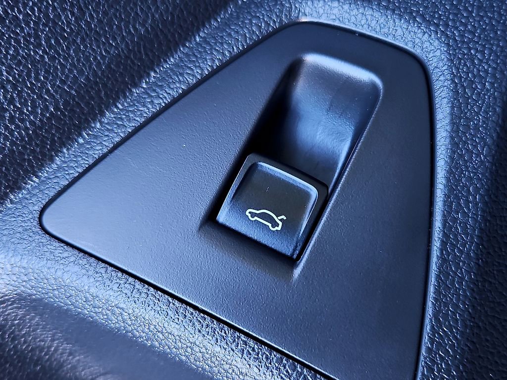 Certified 2025 Volkswagen Jetta GLI Autobahn image 25