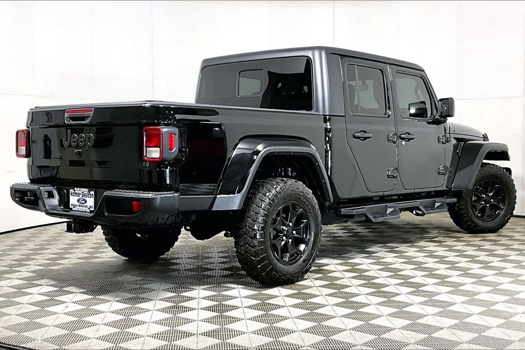 Used 2023 Jeep Gladiator Willys image 12