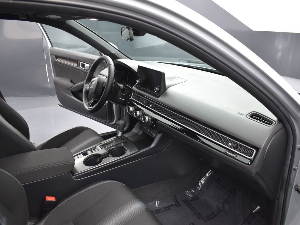 Used 2025 Honda Civic Sport image 26