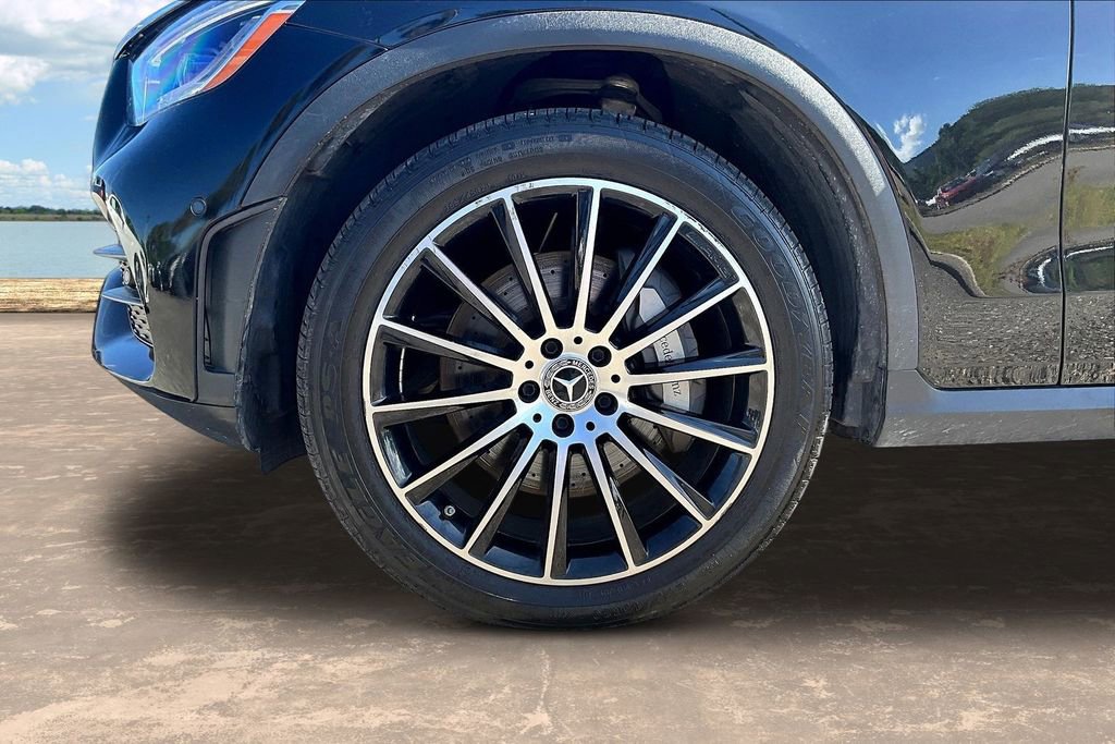 Used 2020 Mercedes-Benz GLC 300 4MATIC Coupe image 33