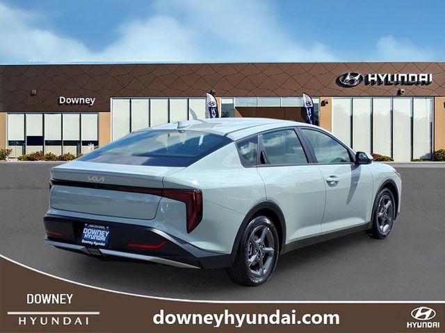 Used 2025 Kia K4 LXS image 4