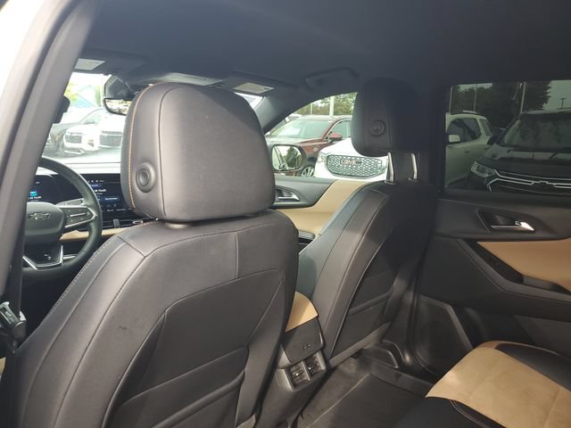Used 2025 Chevrolet Equinox ACTIV w/ Safety and Technology Package FWD image 10