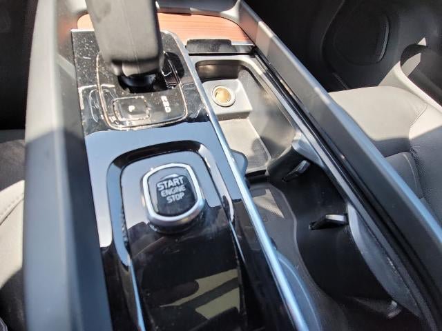 Used 2025 Volvo V60 B5 Cross Country Plus AWD/4WD image 16