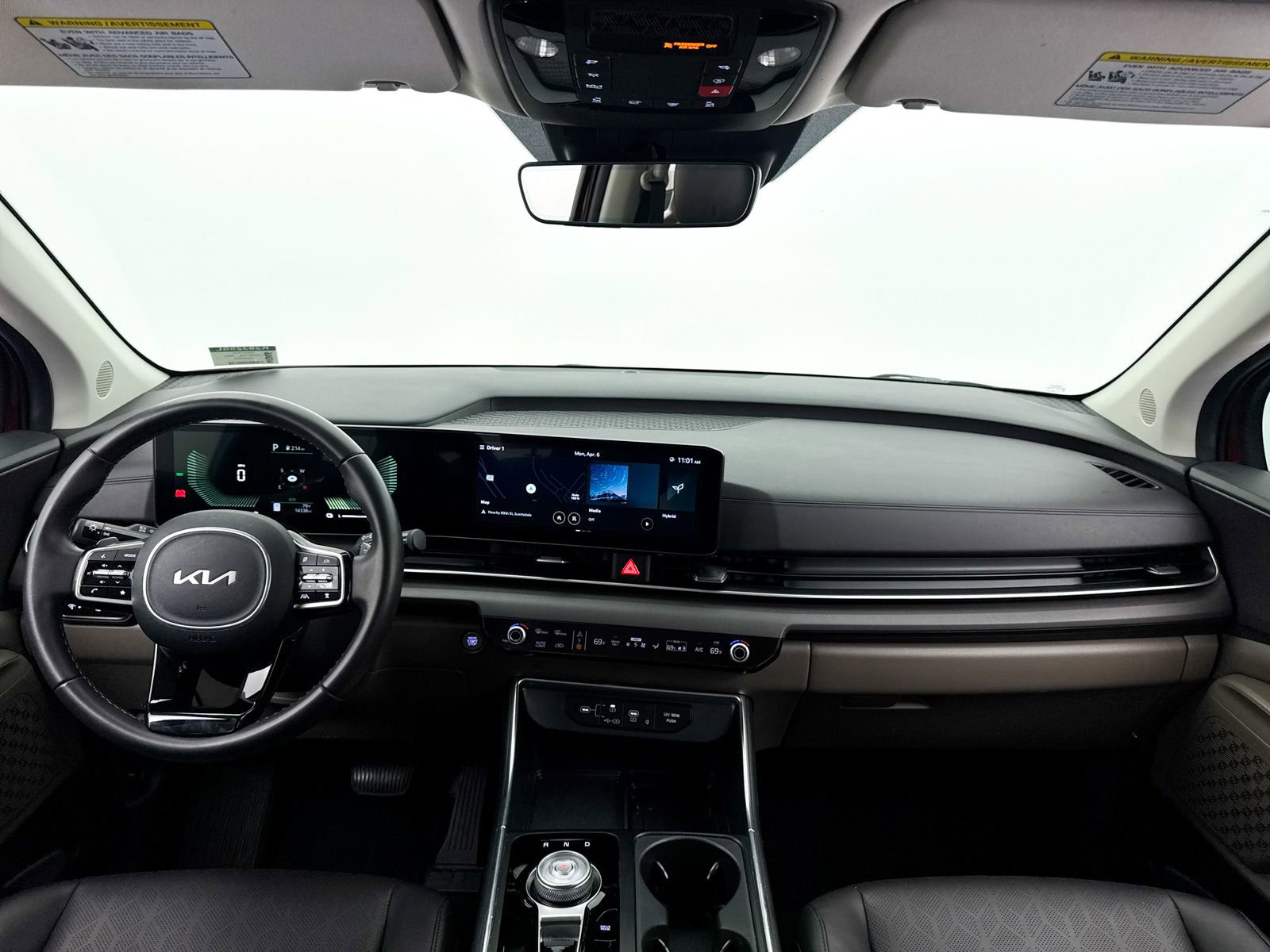 Certified 2025 Kia Carnival EX image 22