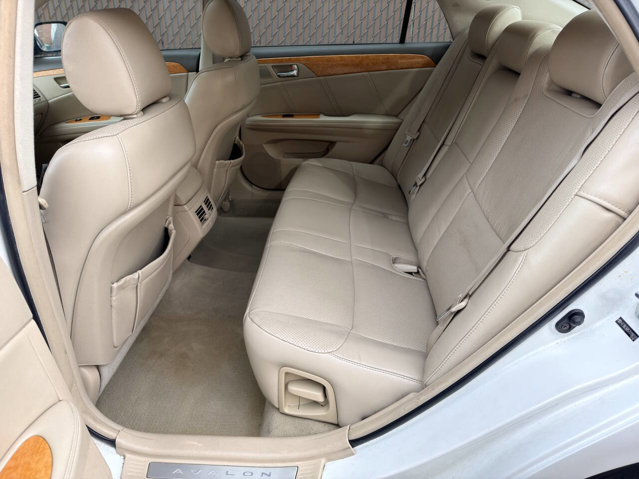 Used 2007 Toyota Avalon Limited image 10
