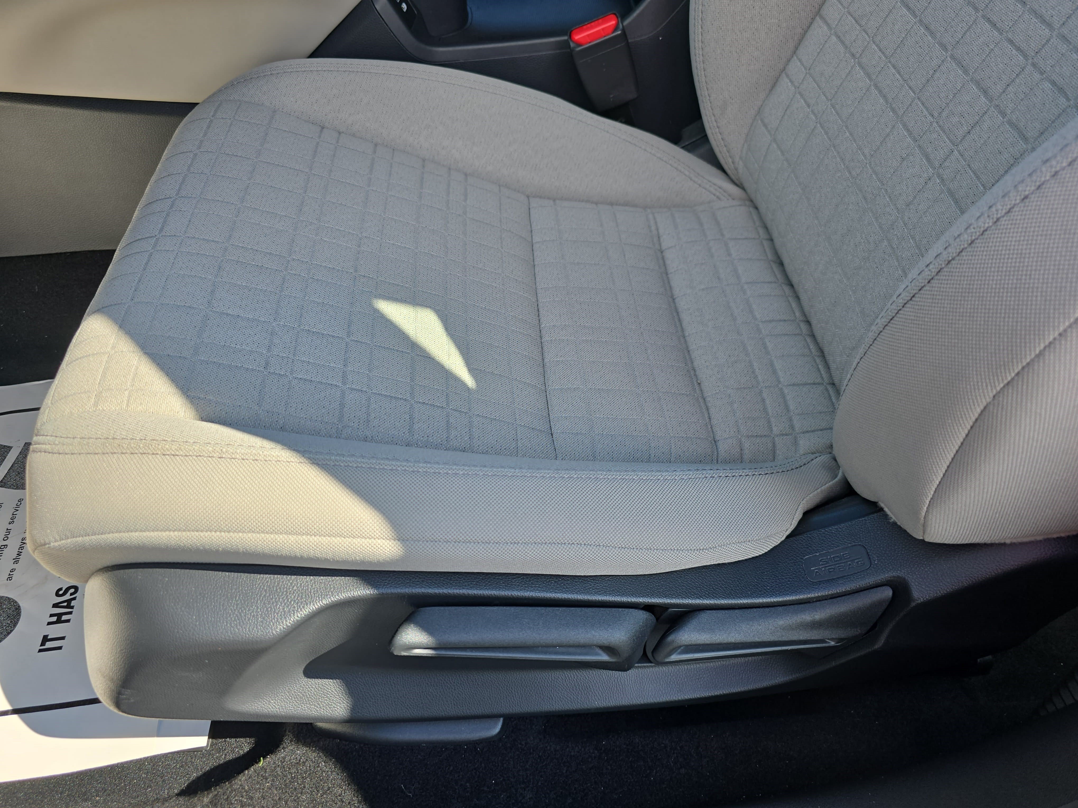 Certified 2025 Honda HR-V LX image 27