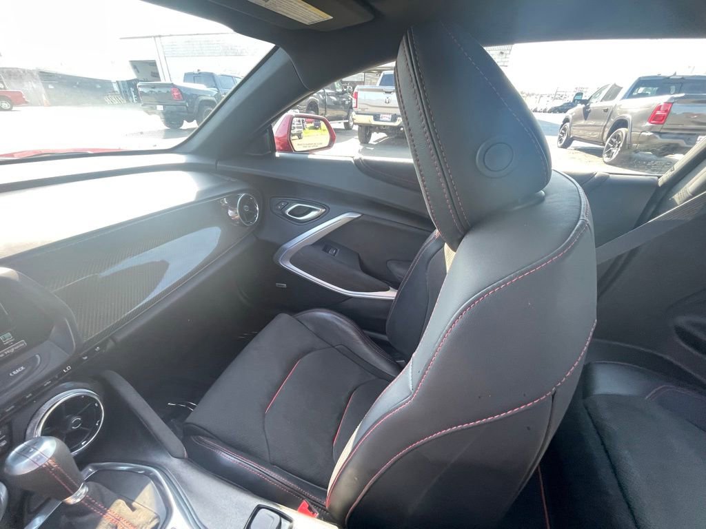 Used 2018 Chevrolet Camaro ZL1 image 24