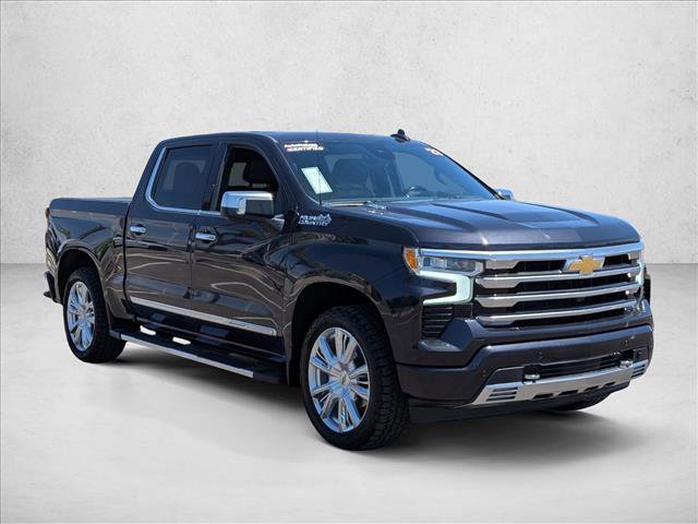Used 2023 Chevrolet Silverado 1500 High Country w/ High Country Premium Package AWD/4WD video 3
