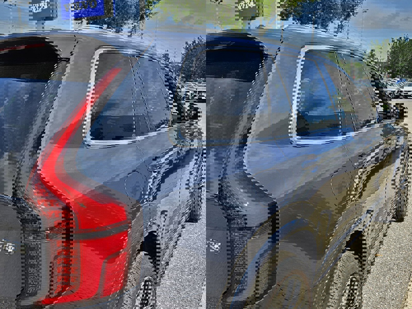 New 2026 Volvo XC90 T8 Plus image 14