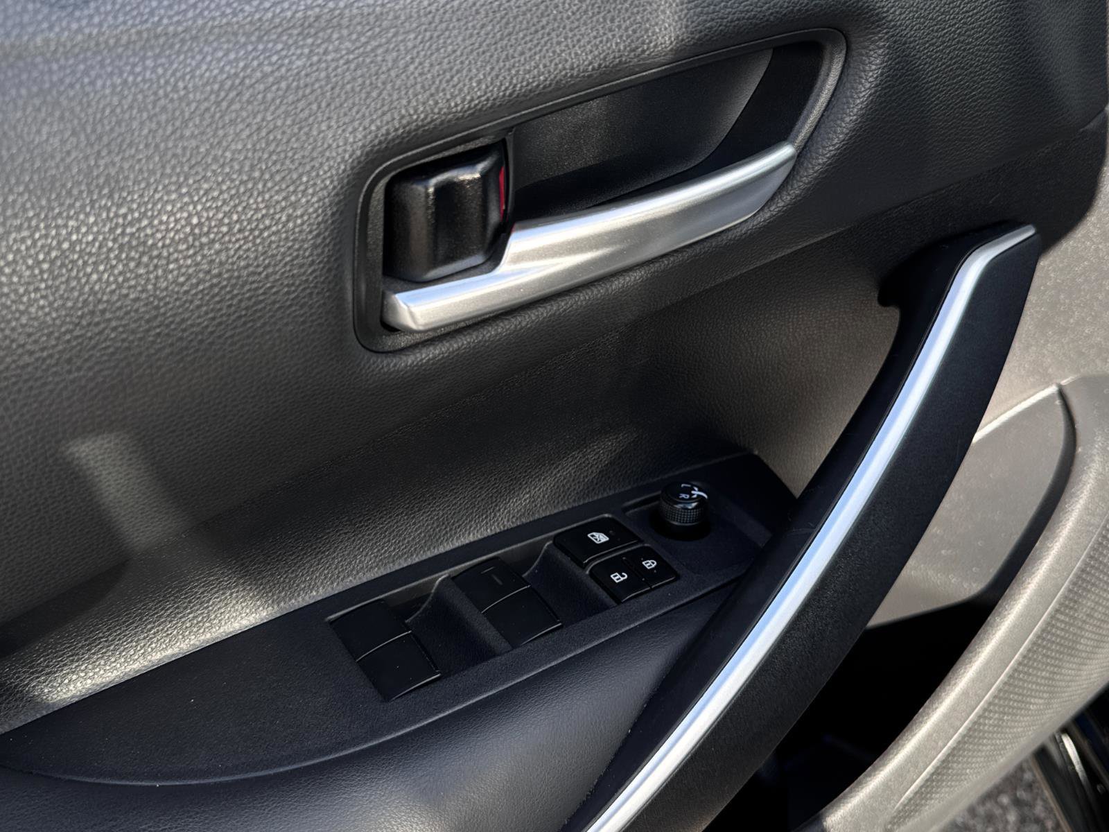 Used 2024 Toyota Corolla SE image 12