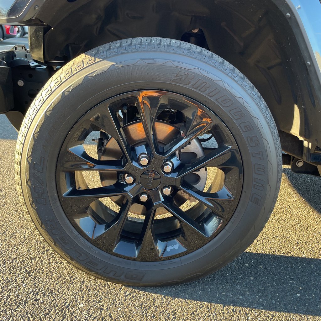 Used 2021 Jeep Wrangler Unlimited Sahara w/ Cold Weather Group image 10