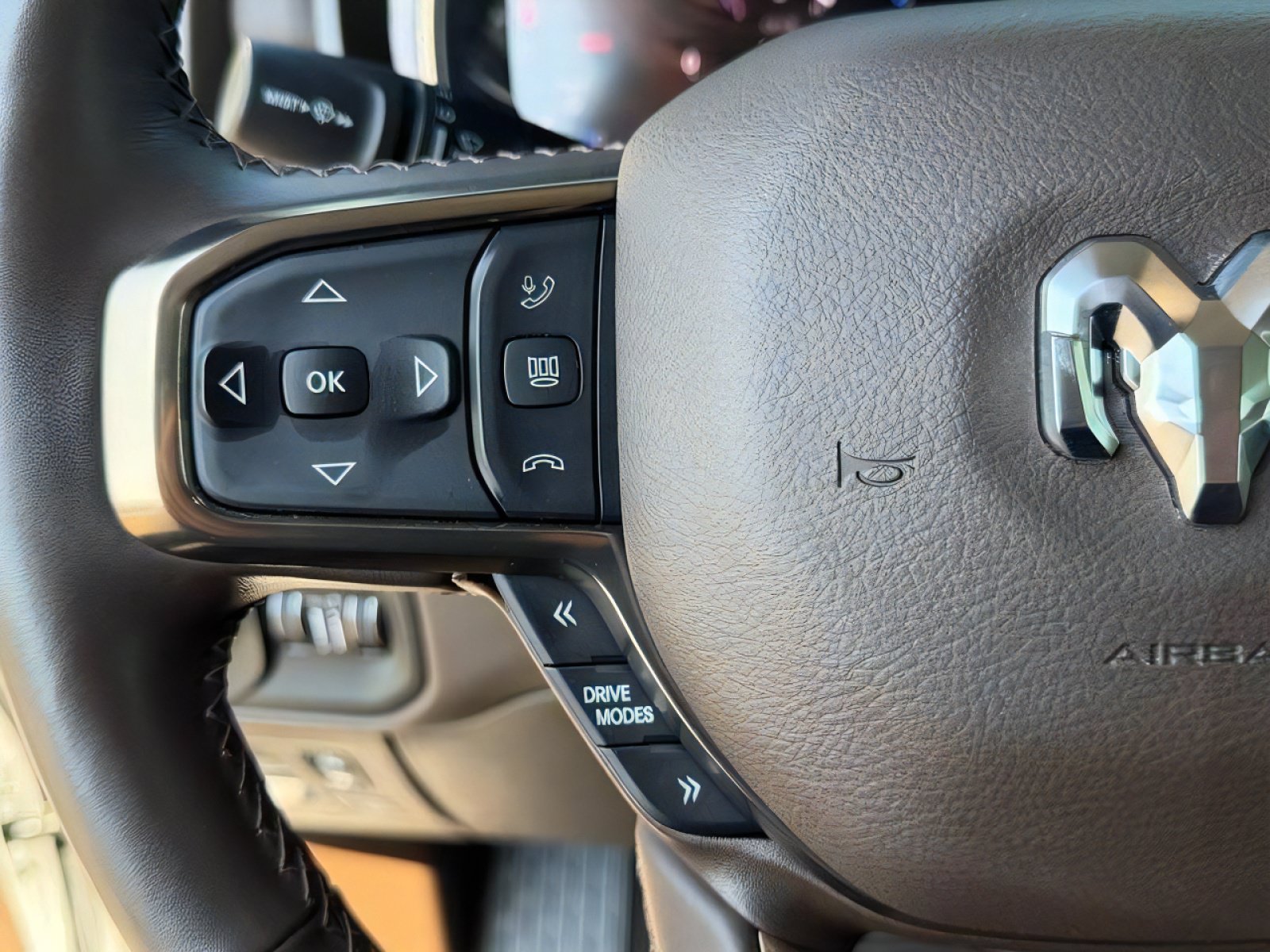 Certified 2025 RAM 1500 Limited AWD/4WD image 34