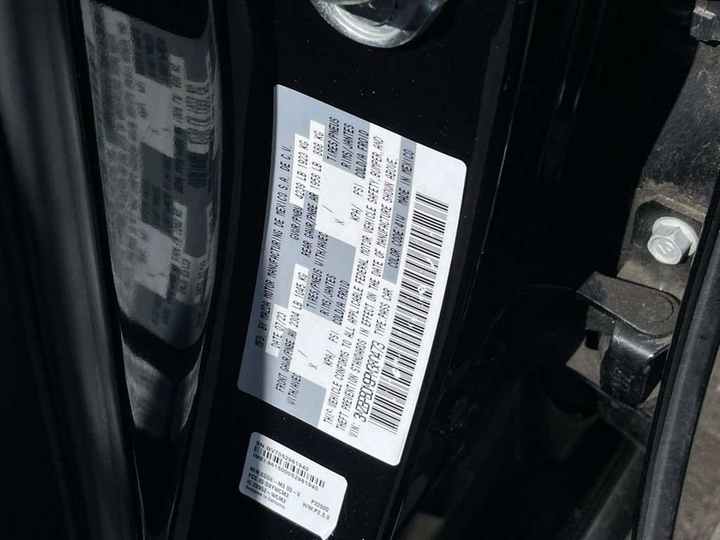 Used 2023 MAZDA MAZDA3 s image 32