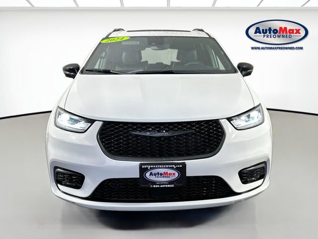 Used 2024 Chrysler Pacifica Premium image 7