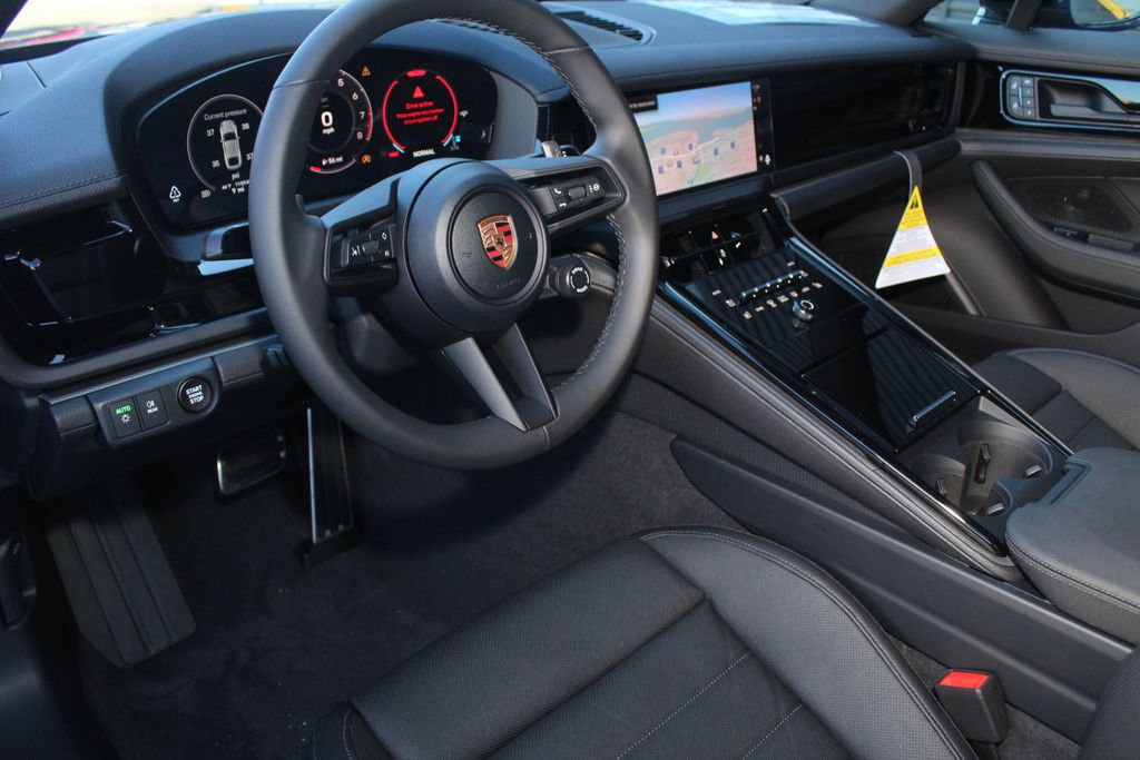 New 2026 Porsche Panamera 4 image 4