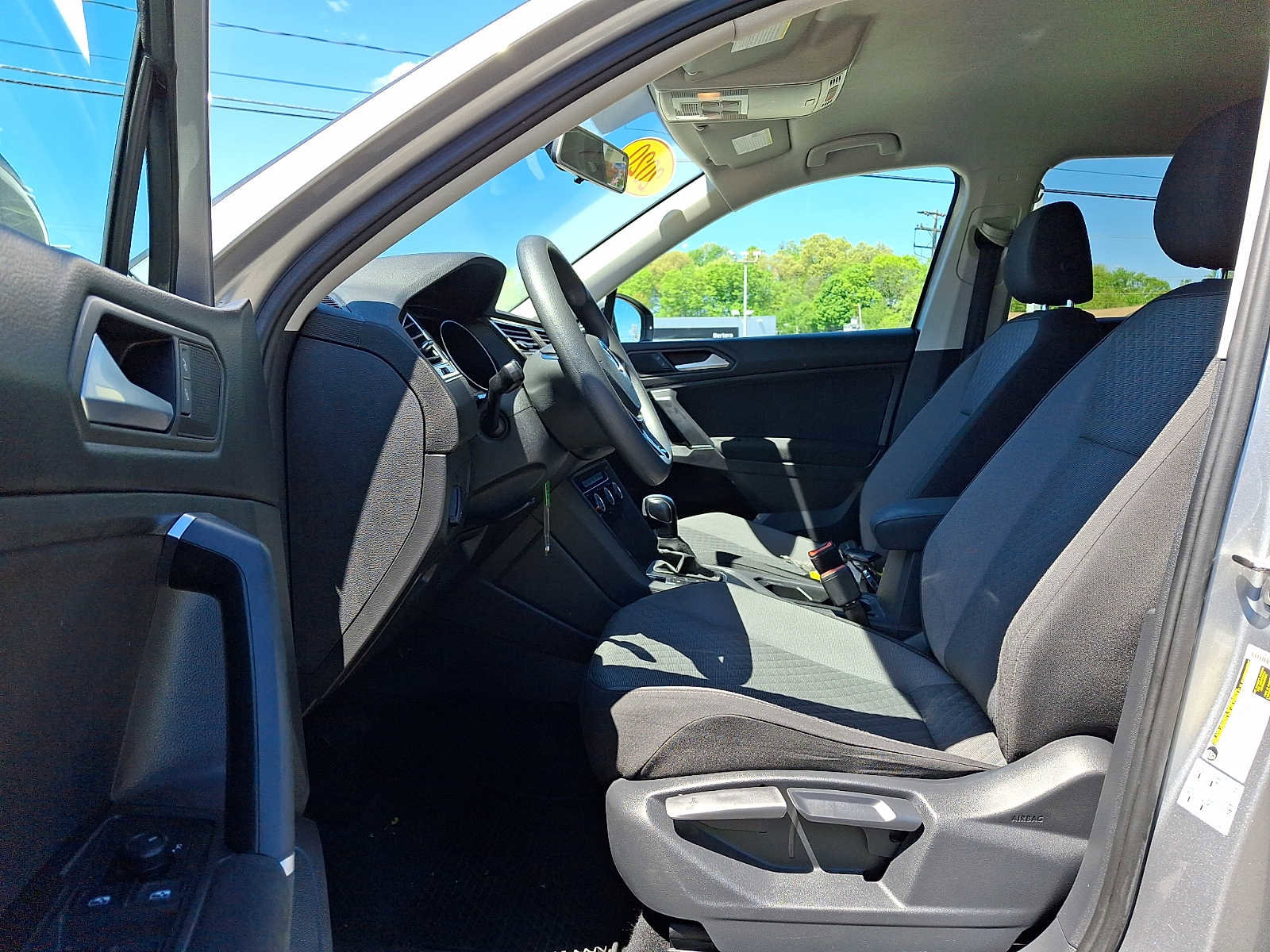 Used 2020 Volkswagen Tiguan S FWD image 13