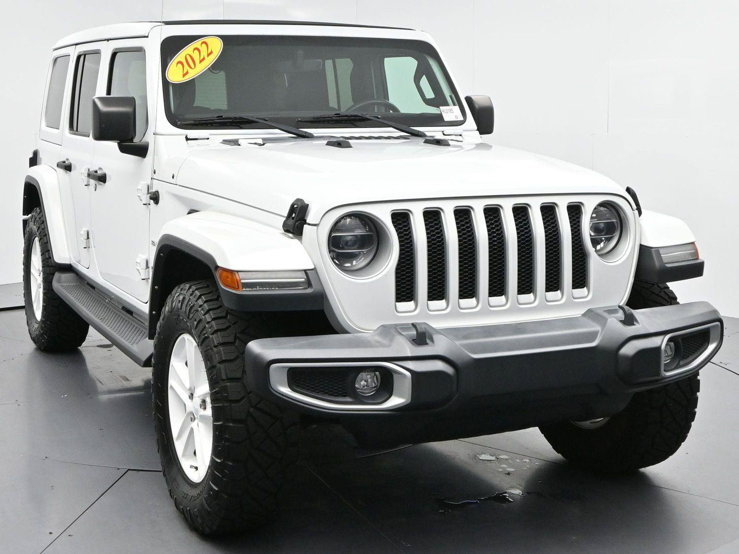 Used 2022 Jeep Wrangler Unlimited Sahara w/ LED Lighting Group AWD/4WD image 2
