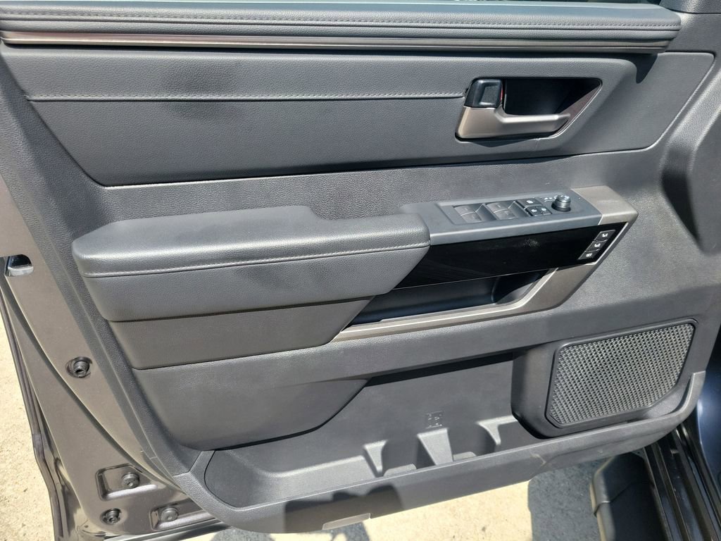 Used 2025 Toyota Tundra Limited image 12