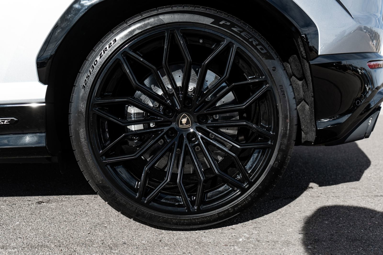 Used 2025 Lamborghini Urus SE AWD/4WD image 7