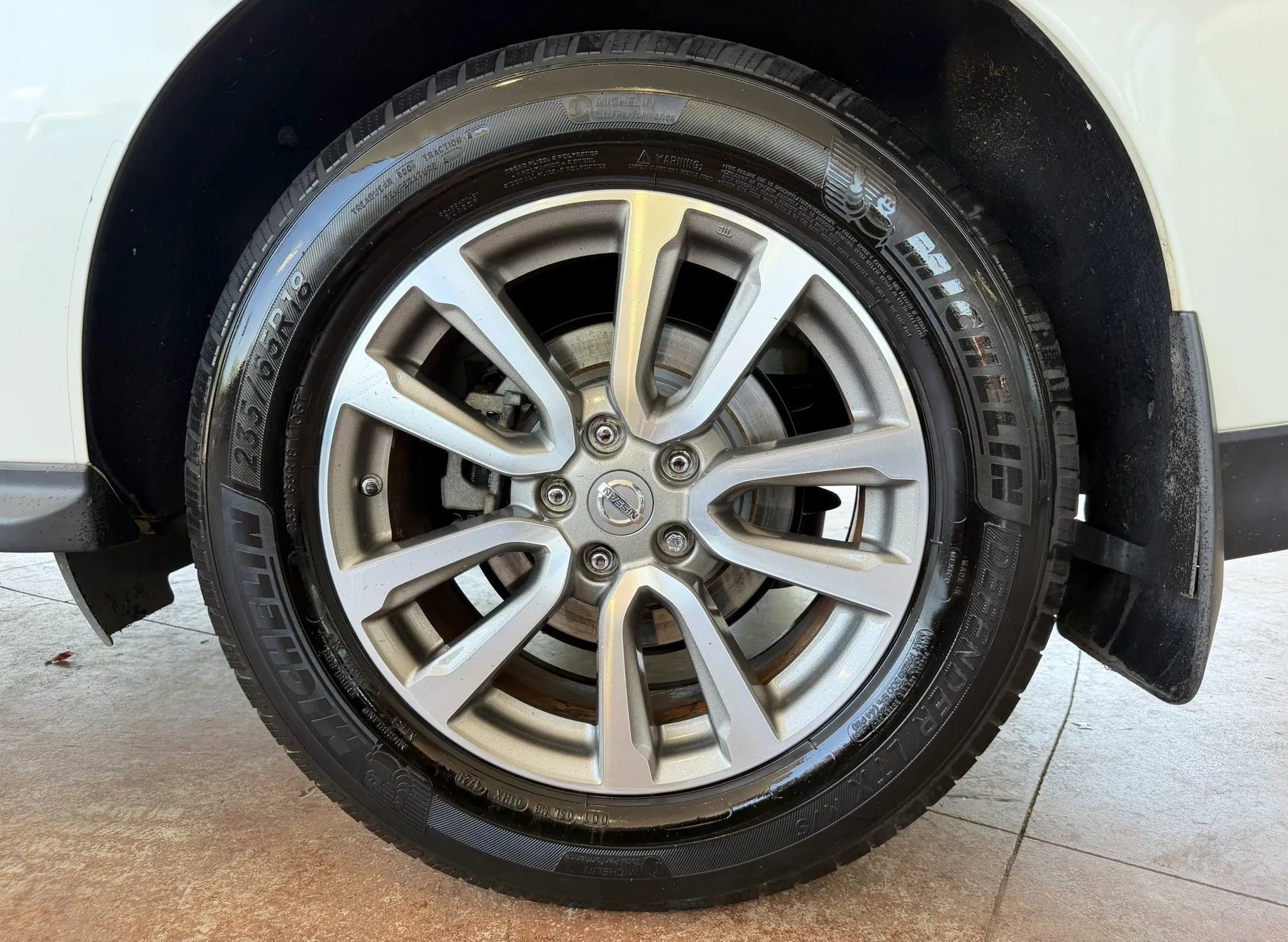 Used 2015 Nissan Pathfinder SL w/ SL Tech Package FWD image 27