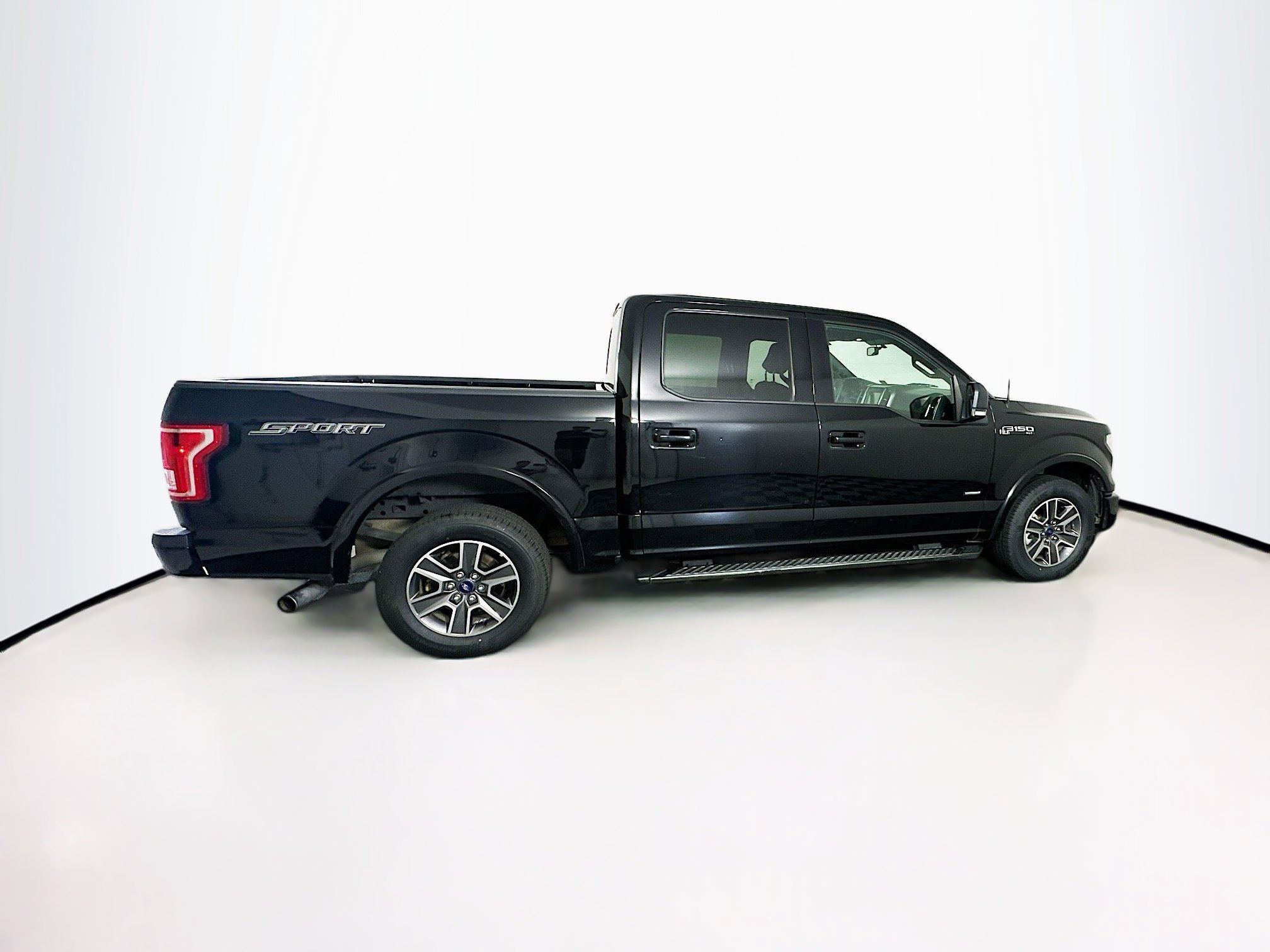 Used 2017 Ford F150 XLT w/ Equipment Group 302A Luxury RWD image 10
