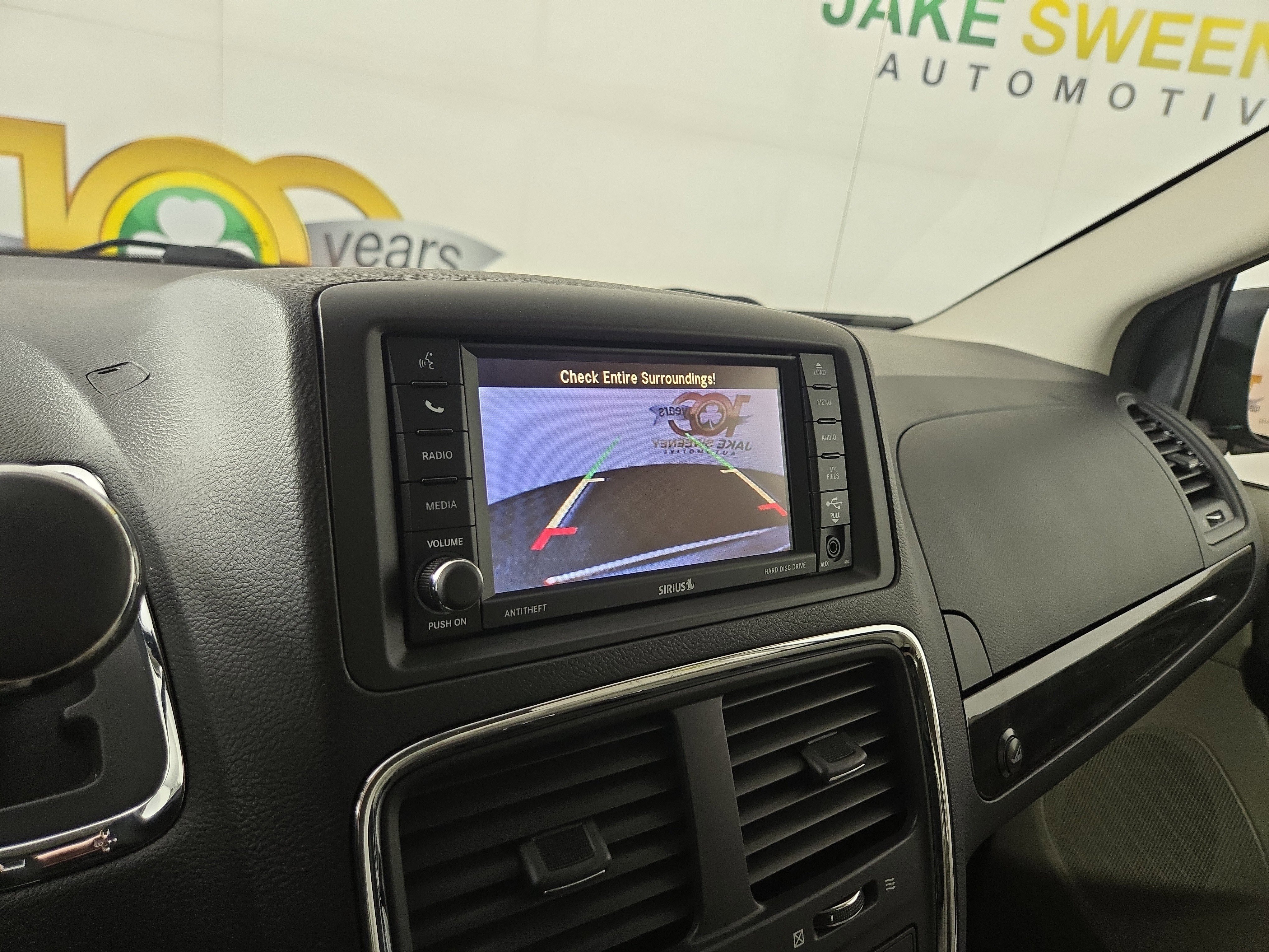 Used 2016 Dodge Grand Caravan SXT w/ UConnect Hands-Free Group image 21