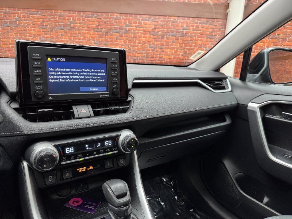 Used 2020 Toyota RAV4 XLE w/ Convenience Package AWD/4WD image 21