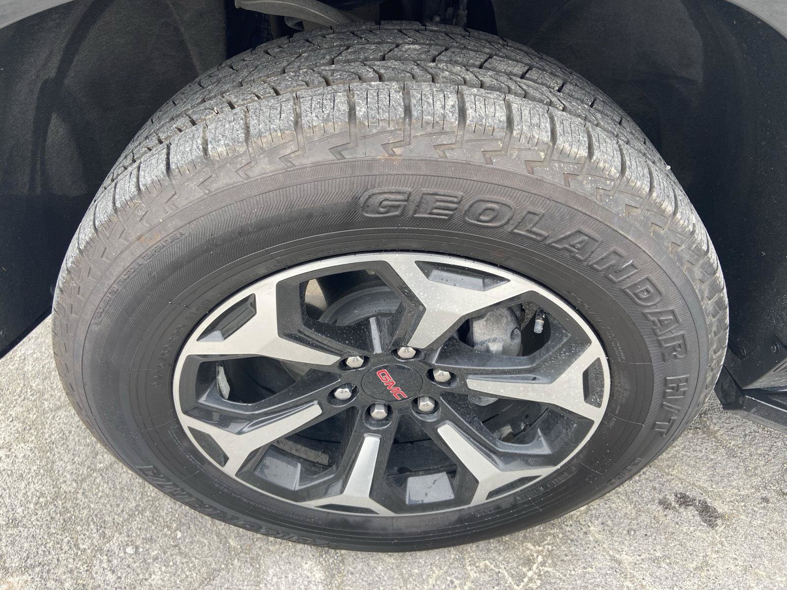Used 2026 GMC Yukon AT4 w/ LPO, Floor Liner Package AWD/4WD image 17