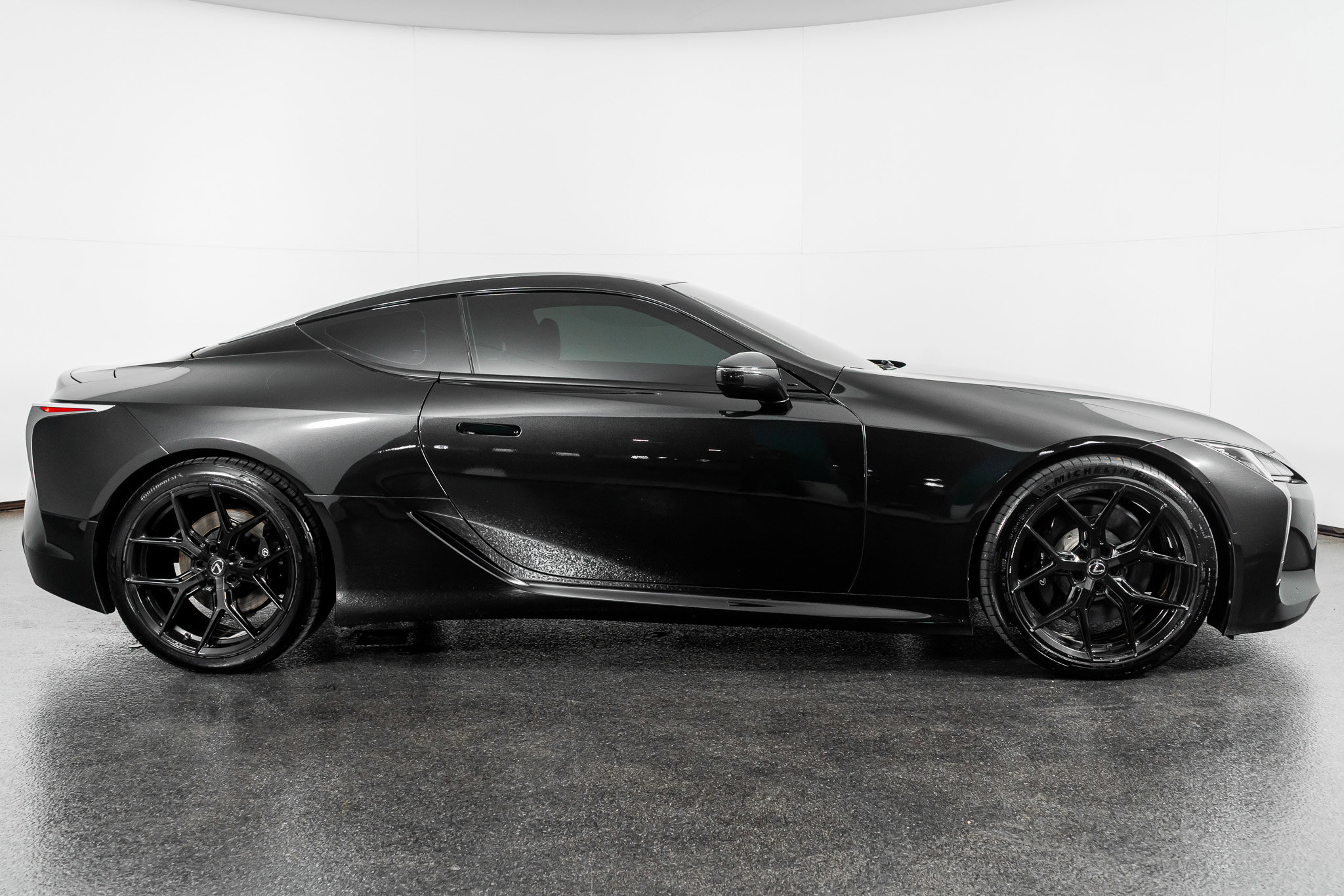 Used 2018 Lexus LC 500 Coupe image 5