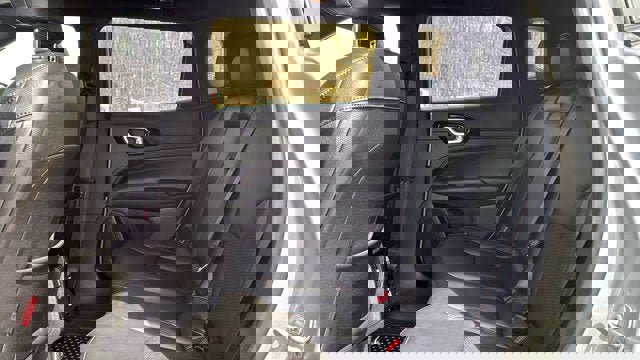 Used 2025 Jeep Compass Trailhawk w/ Trailhawk Convenience Group AWD/4WD image 27