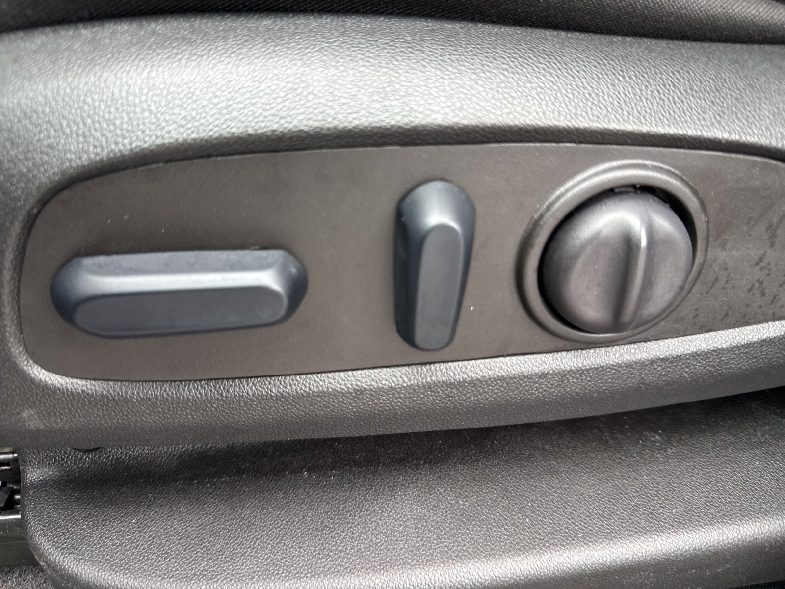 Used 2024 Chevrolet Equinox LT image 37