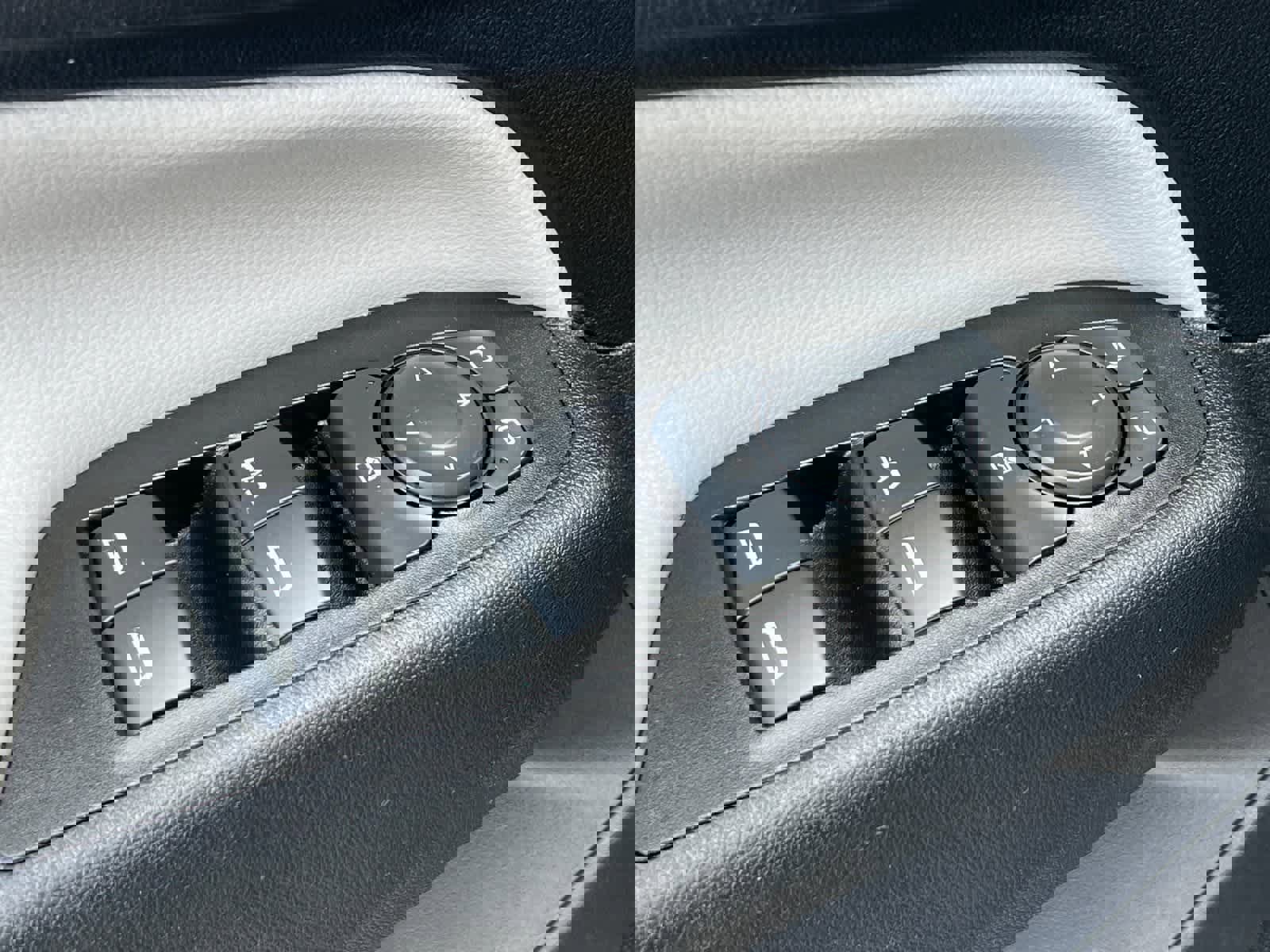 Used 2023 Chevrolet Equinox LS w/ LS Convenience Package image 13