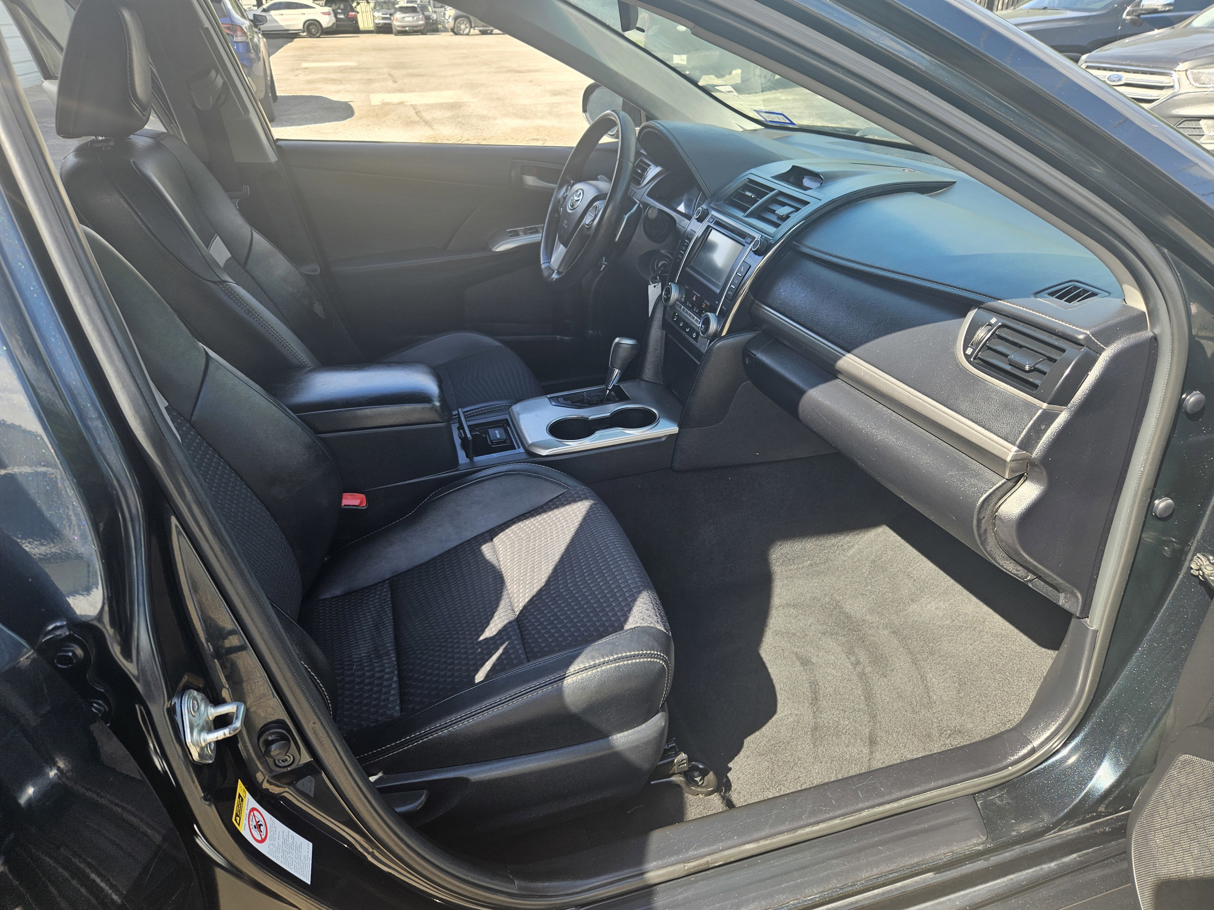 Used 2013 Toyota Camry SE image 20