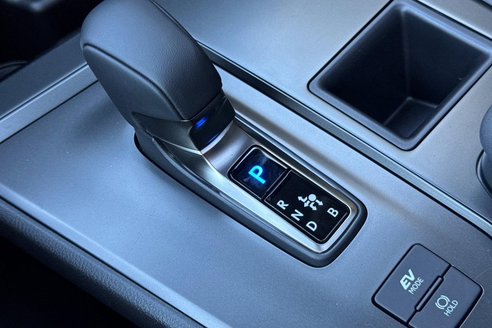 New 2026 Lexus UX 300h FWD image 16