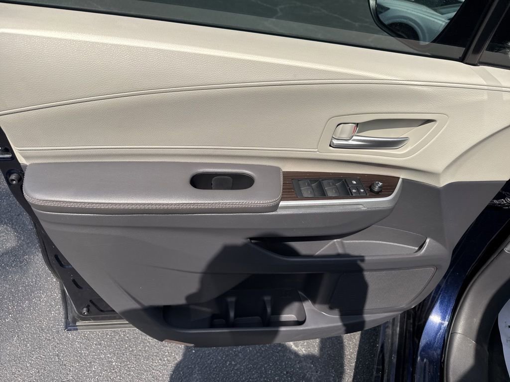 Used 2024 Toyota Sienna XLE image 21