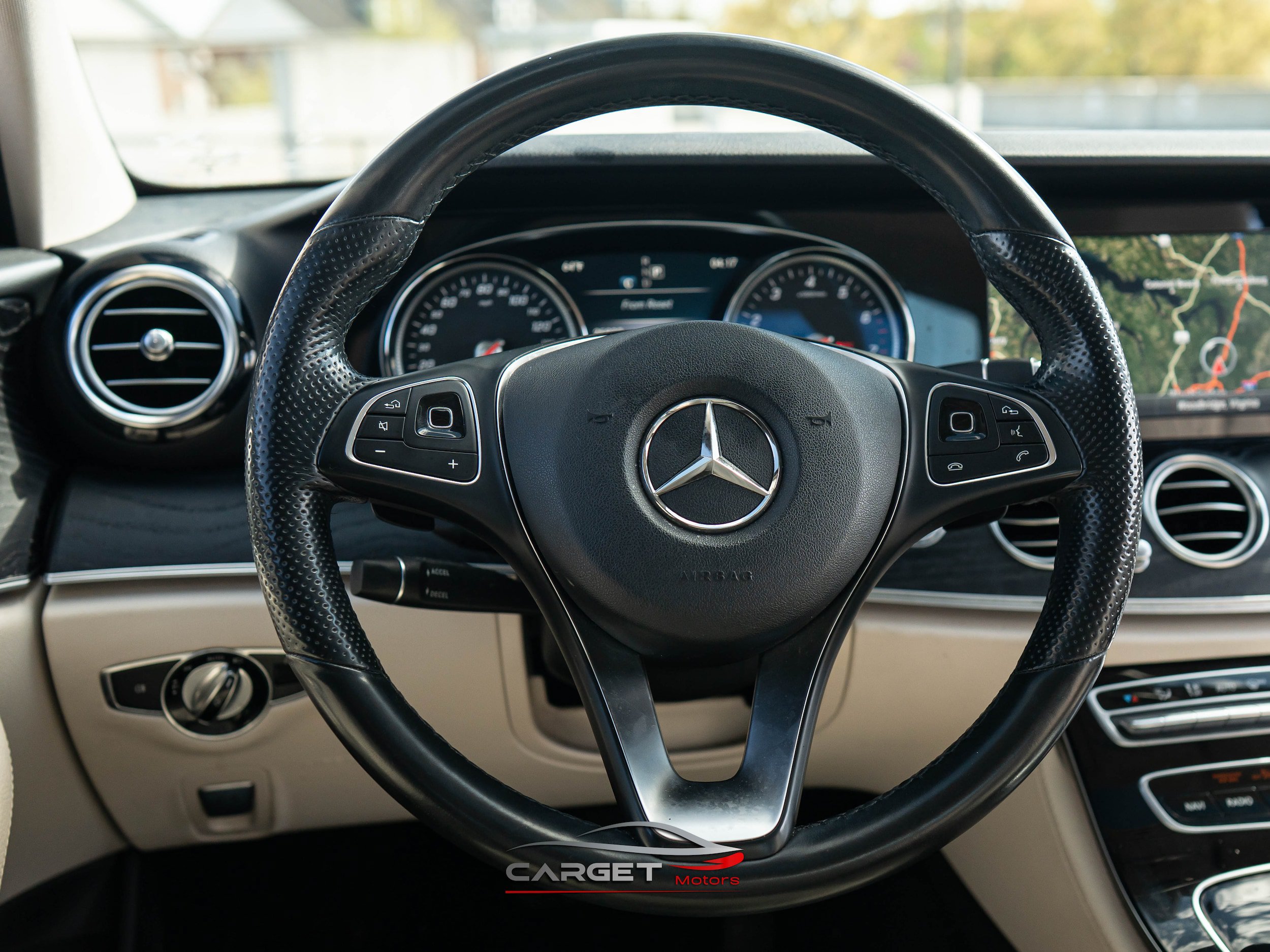 Used 2017 Mercedes-Benz E 300 4MATIC image 22