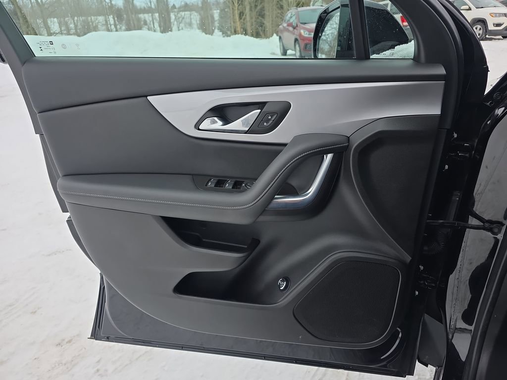 Certified 2023 Chevrolet Blazer LT w/ Convenience Package image 28