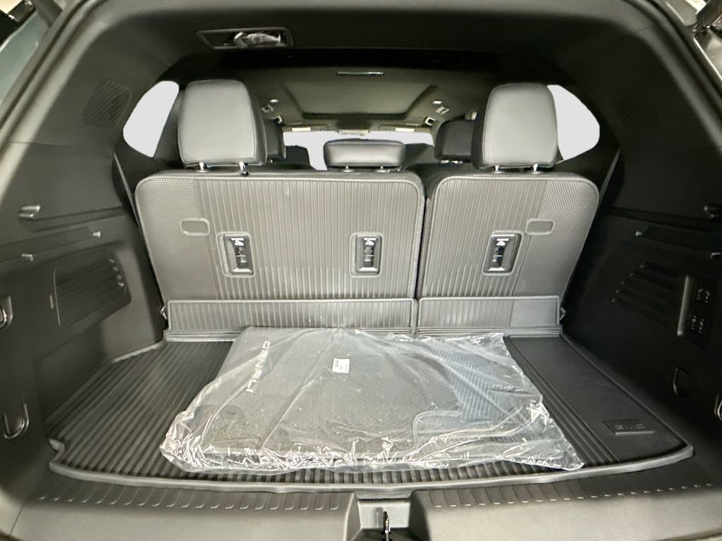 New 2026 GMC Acadia Denali w/ Super Cruise Package image 26