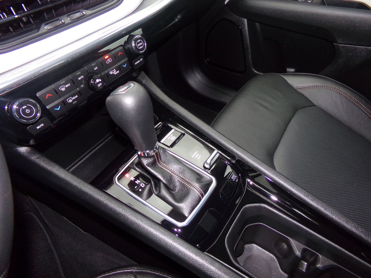 Used 2022 Jeep Compass Limited image 23