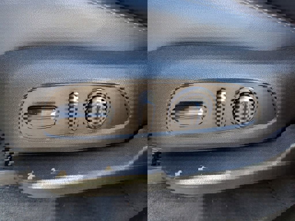 Used 2020 Chevrolet Traverse Premier image 19