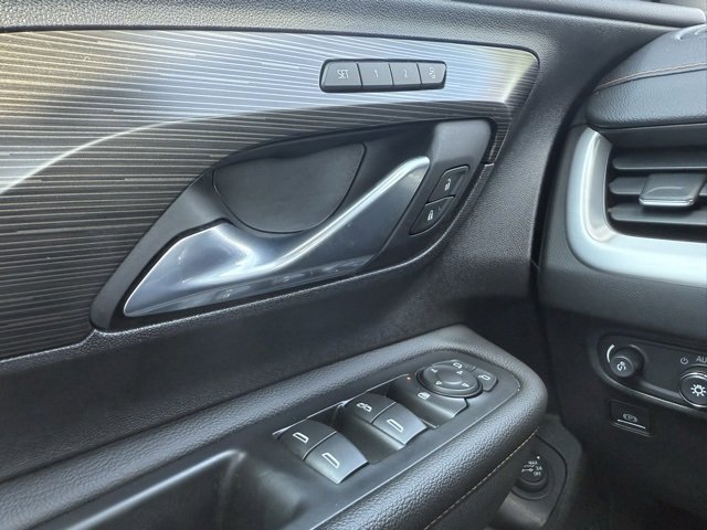 Used 2021 GMC Terrain SLT image 25