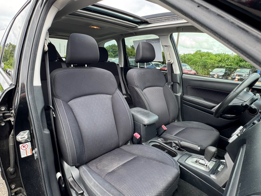 Used 2017 Subaru Forester 2.5i Premium w/ All-Weather Package AWD/4WD image 23