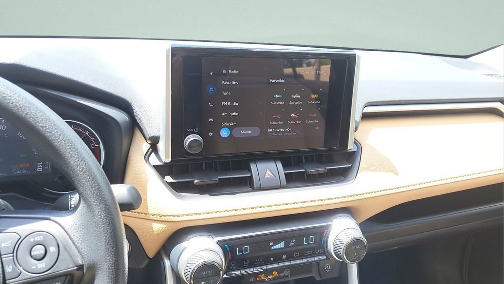 Used 2023 Toyota RAV4 XLE image 17