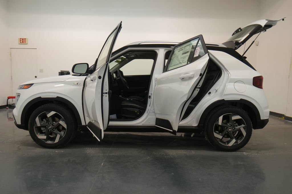 New 2026 Hyundai Venue SEL image 21