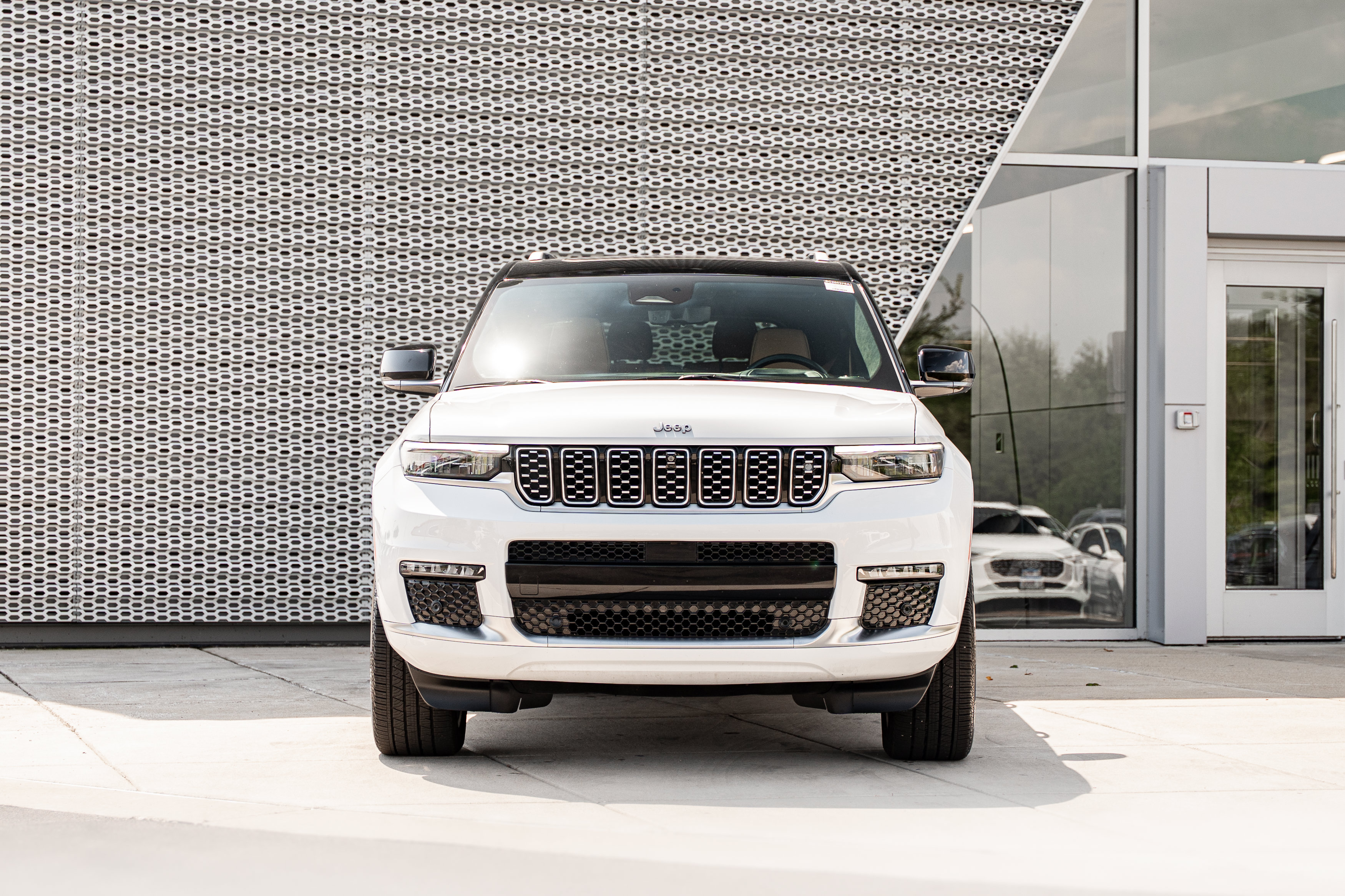 Used 2021 Jeep Grand Cherokee L Summit AWD/4WD image 45